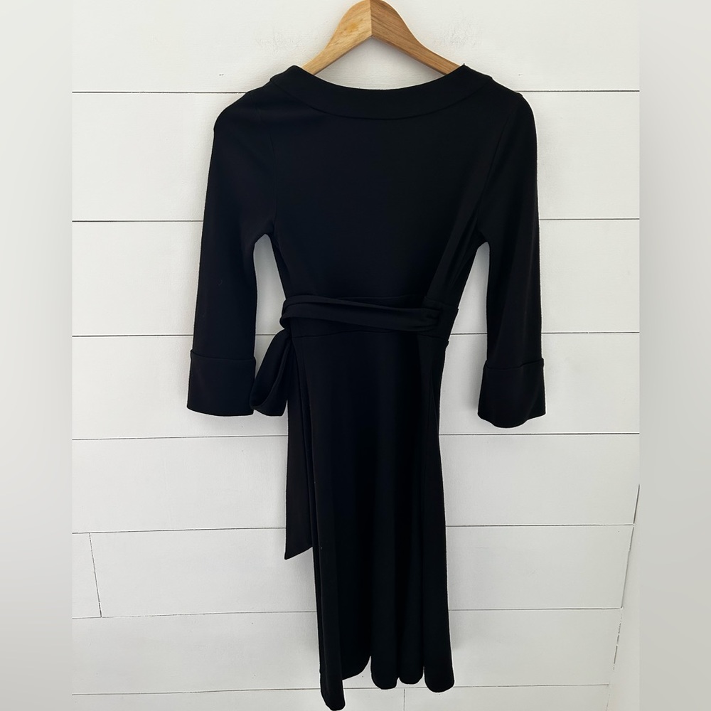 Diane Von Furstenburg 100% Wool Wrap Dress - Picture 2 of 9